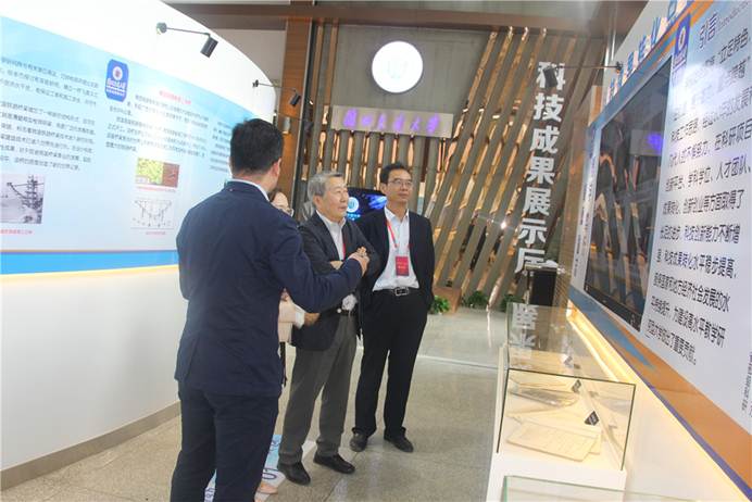 http://www.lzjtu.edu.cn/__local/1/C6/D6/0159F49BD92172E7D2A9F5BF00D_D2014B67_361B3.jpg