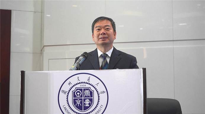 http://www.lzjtu.edu.cn/__local/2/AB/27/6117A38548D4EBEFC4A87C6E199_CA3D3D5B_BDB5.png