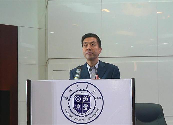 http://www.lzjtu.edu.cn/__local/A/02/B4/0770DC983D5FBDC9FA73B9F6C3E_460446D5_E80F.png