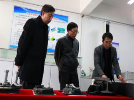 1998年和2000年在同行业内首家通过ISO9002国际质量体系认证和I